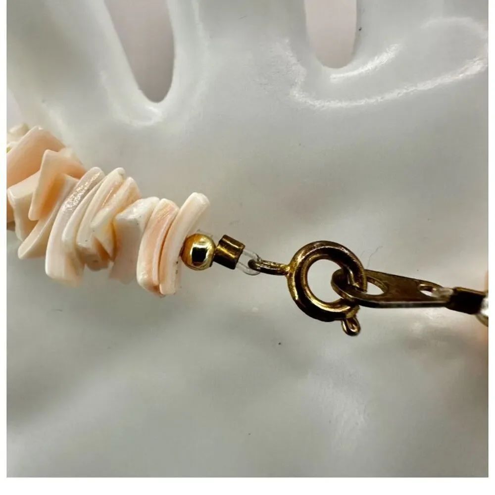 Pink puka shell bracelet - Picture 7 of 8